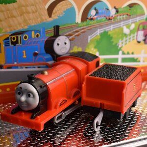 James Trackmaster Motorized Train Engine Thomas & Friends Mattel Gullane 2013